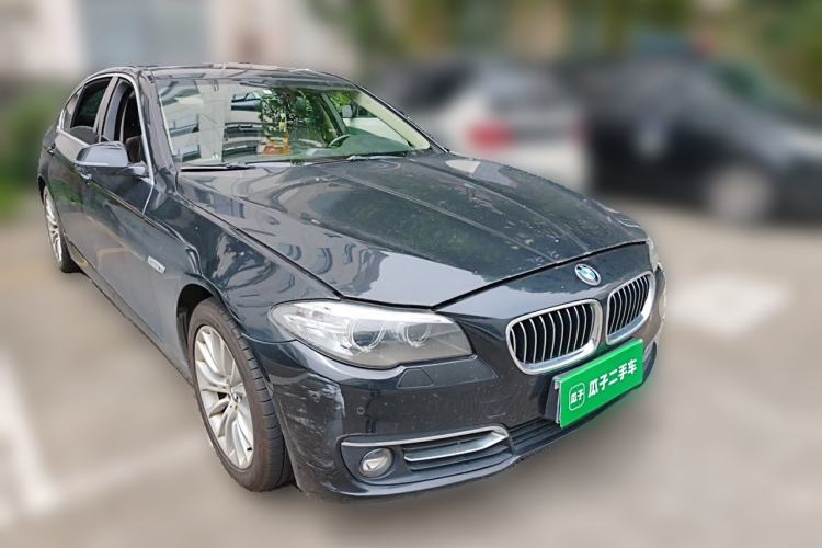 Used BMW 5 Series 2014 525Li Luxury Design Package Front Right 45 Deg