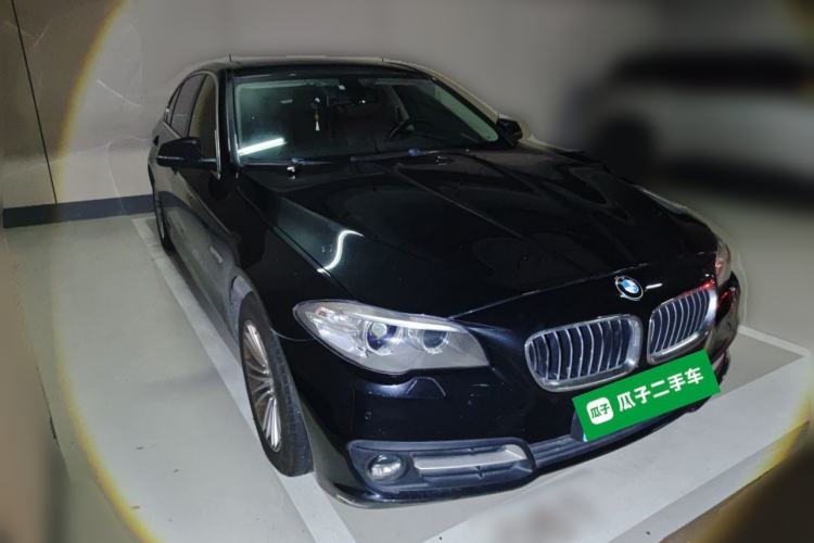 Used BMW 5 Series 2014 525Li Leading Model Front Right 45 Deg