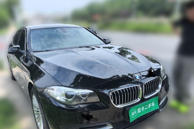 Used BMW 5 Series 2014 525Li Leading Model Front Right 45 Deg