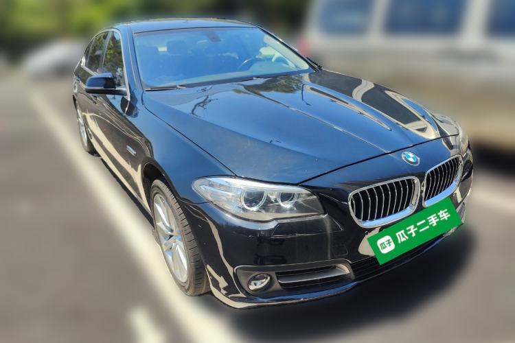 Used BMW 5 Series 2014 528Li Leading Model Front Right 45 Deg