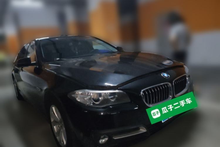 Used BMW 5 Series 2014 520Li Elegant Model Front Right 45 Deg