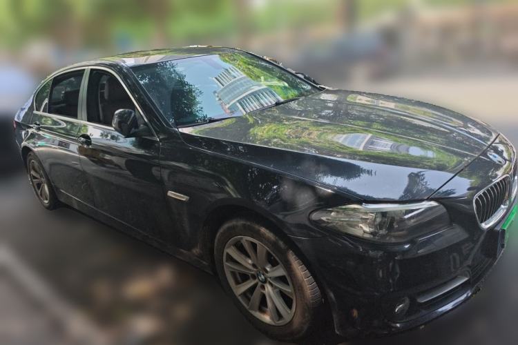 Used BMW 5 Series 2014 520Li Elegant Model Front Right 45 Deg