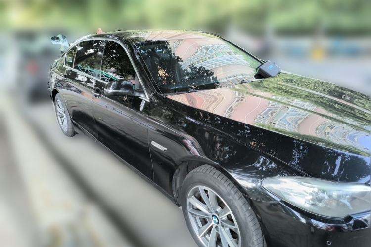 Used BMW 5 Series 2014 520Li Elegant Model Front Right 45 Deg