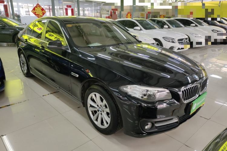 Used BMW 5 Series 2014 520i Elegant Edition Front Right 45 Deg