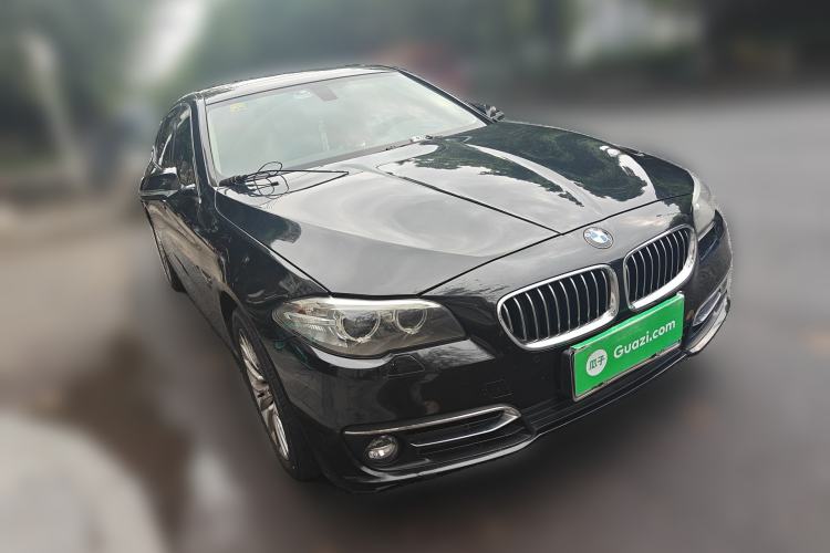 Used BMW 5 Series 2014 525Li Luxury Design Package Front Right 45 Deg