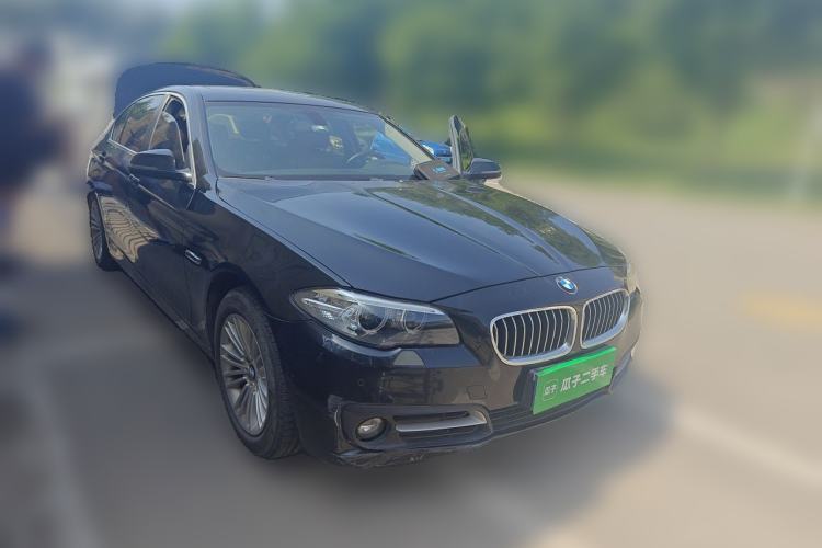 Used BMW 5 Series 2014 525Li Leading Model Front Right 45 Deg