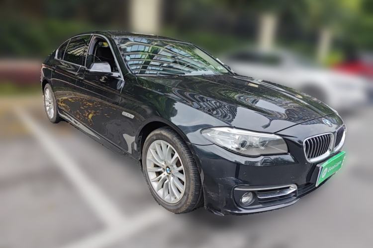 Used BMW 5 Series 2014 525Li Luxury Design Package Front Right 45 Deg
