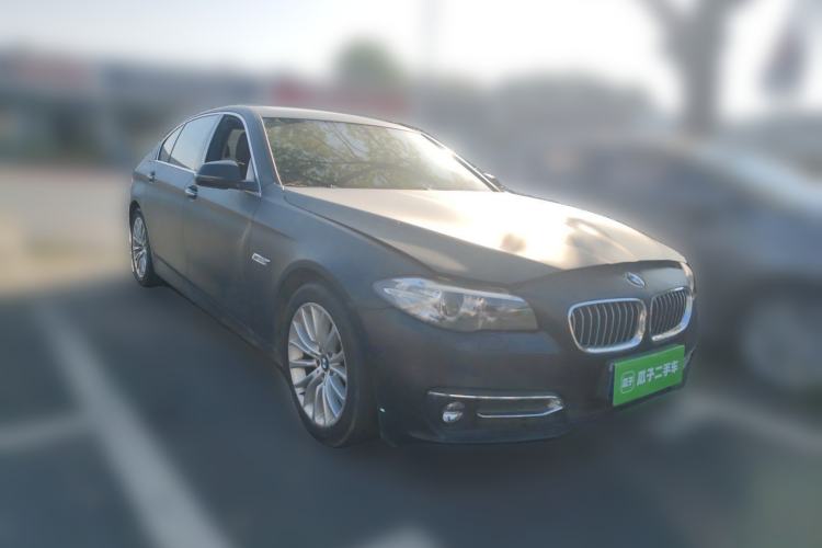 Used BMW 5 Series 2014 525Li Luxury Design Package Front Right 45 Deg