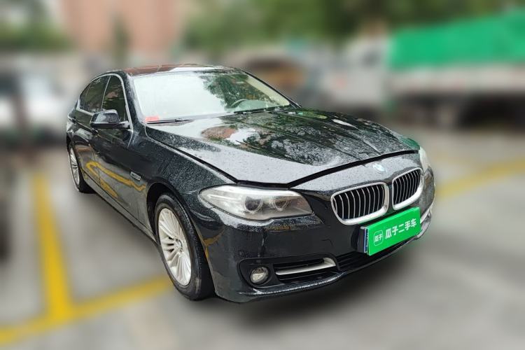 Used BMW 5 Series 2014 525Li Leading Model Front Right 45 Deg