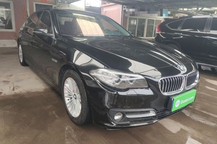 Used BMW 5 Series 2014 525Li Leading Model Front Right 45 Deg