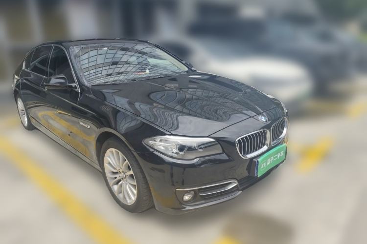 Used BMW 5 Series 2014 525Li Luxury Design Package Front Right 45 Deg