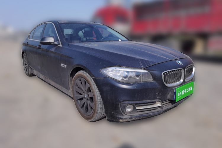 Used BMW 5 Series 2014 520Li Elegant Model Front Right 45 Deg