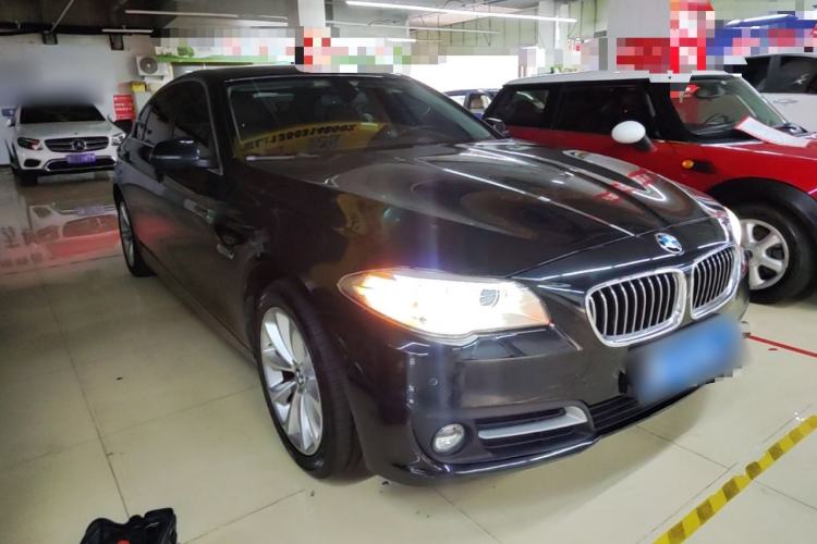 Used BMW 5 Series 2014 528Li Leading Model Front Right 45 Deg