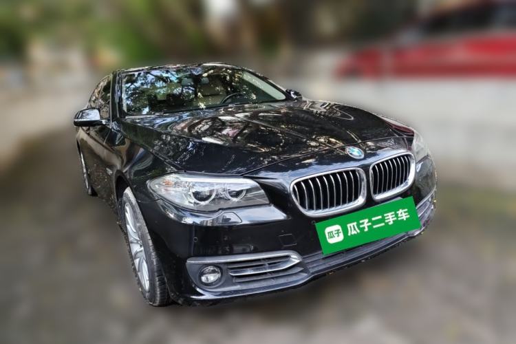 Used BMW 5 Series 2014 525Li Luxury Design Package Front Right 45 Deg