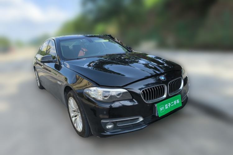Used BMW 5 Series 2014 525Li Luxury Design Package Front Right 45 Deg