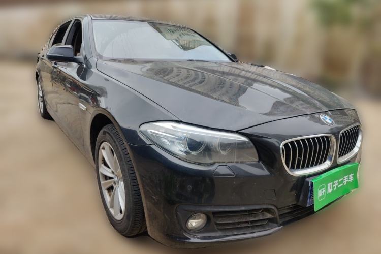 Used BMW 5 Series 2014 520Li Elegant Model Front Right 45 Deg