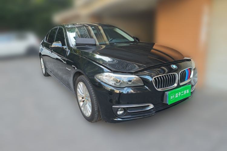Used BMW 5 Series 2014 525Li Luxury Design Package Front Right 45 Deg