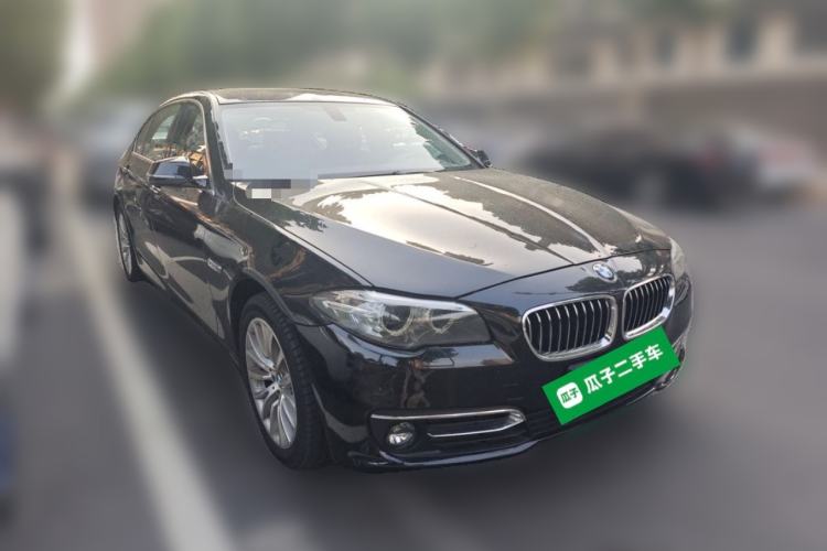 Used BMW 5 Series 2014 525Li Luxury Design Package Front Right 45 Deg