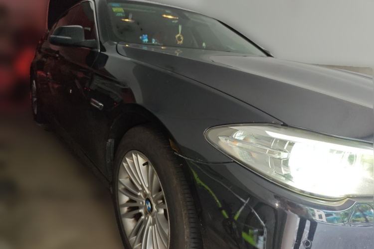 Used BMW 5 Series 2014 525Li Leading Model Front Right 45 Deg