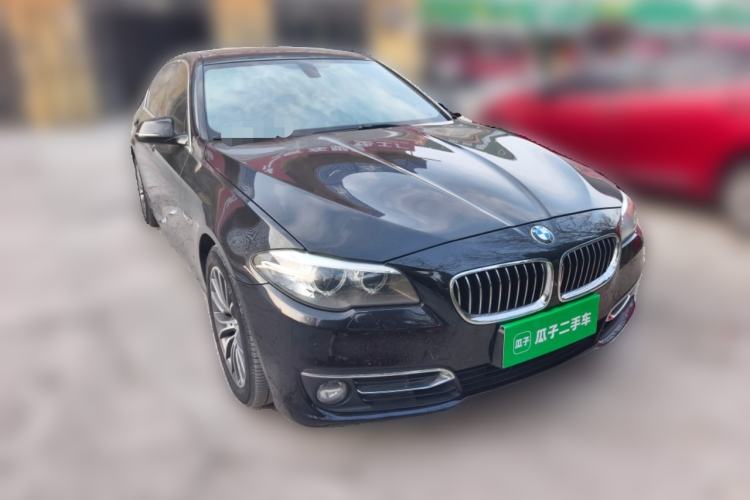 Used BMW 5 Series 2014 525Li Luxury Design Package Front Right 45 Deg