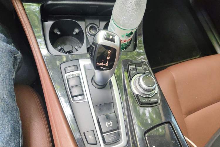 Used BMW 5 Series 2014 520Li Elegant Model Gear Lever