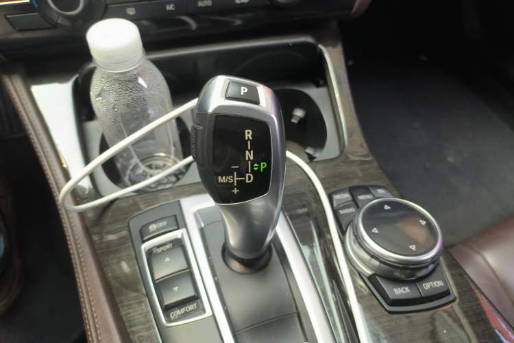 Used BMW 5 Series 2014 525Li Luxury Design Package Gear Lever