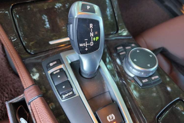 Used BMW 5 Series 2014 528Li Leading Model Gear Lever