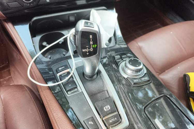 Used BMW 5 Series 2014 520Li Elegant Model Gear Lever