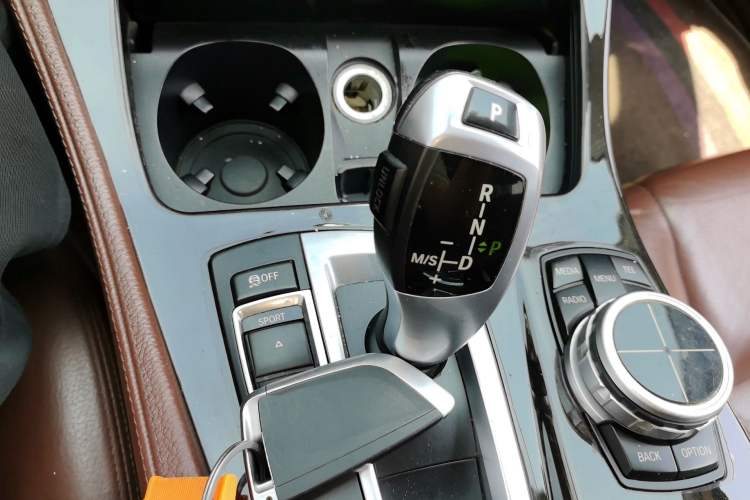 Used BMW 5 Series 2014 525Li Leading Model Gear Lever