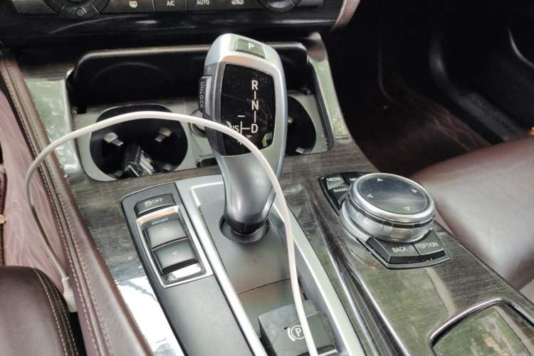 Used BMW 5 Series 2014 525Li Luxury Design Package Gear Lever