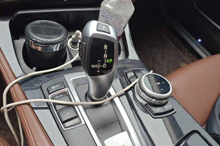 Used BMW 5 Series 2014 520Li Elegant Model Gear Lever