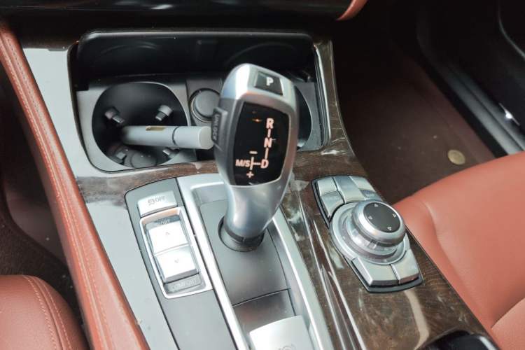 Used BMW 5 Series 2014 525Li Leading Model Gear Lever