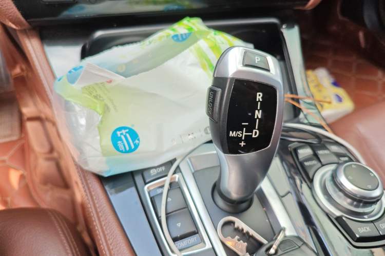 Used BMW 5 Series 2014 520Li Elegant Model Gear Lever