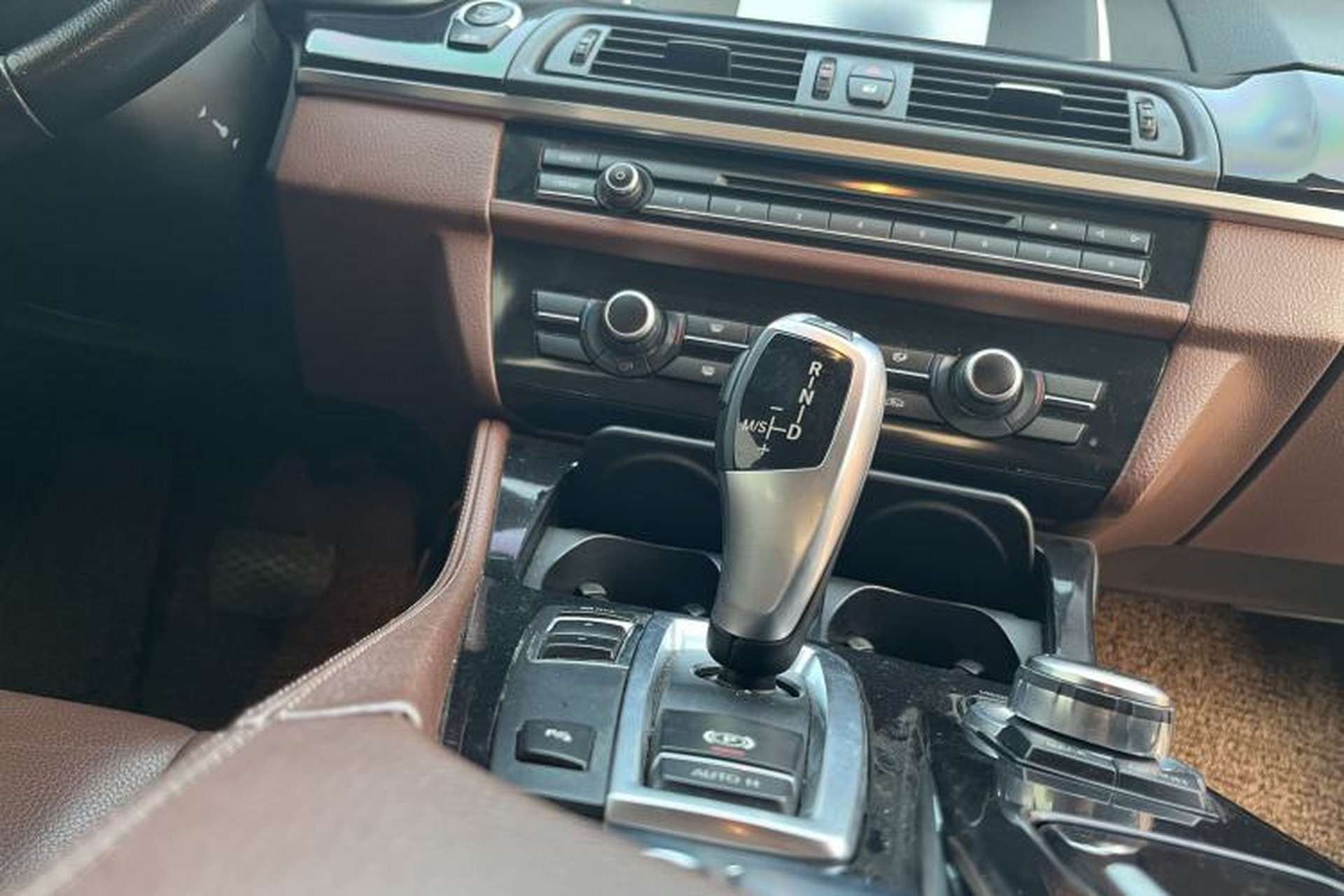 Used BMW 5 Series 2014 520Li Elegant Model Gear Lever