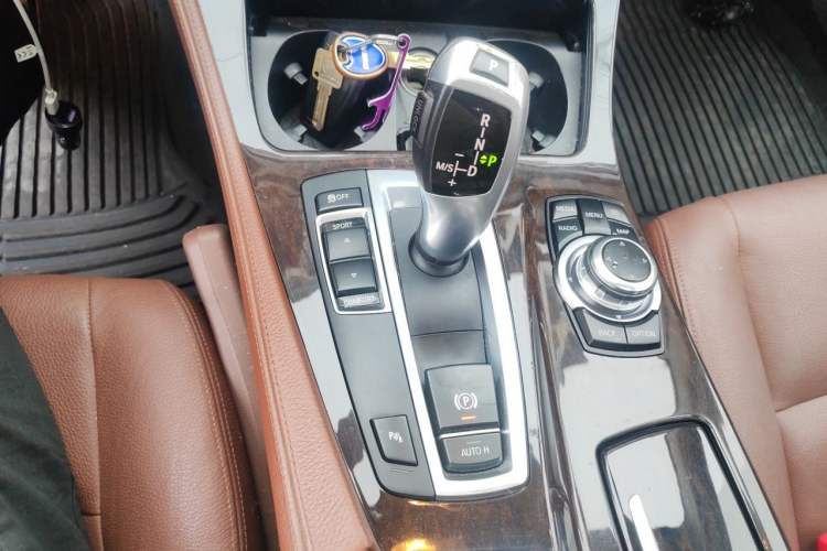 Used BMW 5 Series 2014 525Li Leading Model Gear Lever