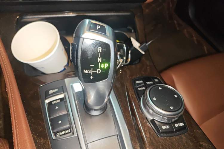 Used BMW 5 Series 2014 525Li Leading Model Gear Lever