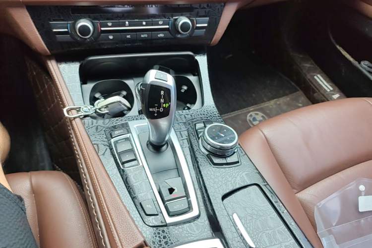 Used BMW 5 Series 2014 520Li Elegant Model Gear Lever