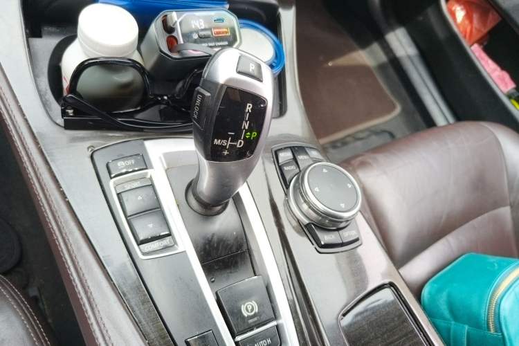 Used BMW 5 Series 2014 525Li Luxury Design Package Gear Lever