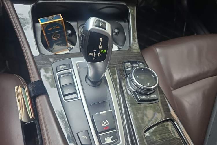 Used BMW 5 Series 2014 525Li Luxury Design Package Gear Lever
