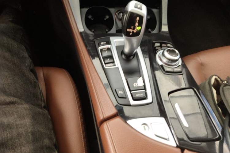 Used BMW 5 Series 2014 520Li Elegant Model Gear Lever