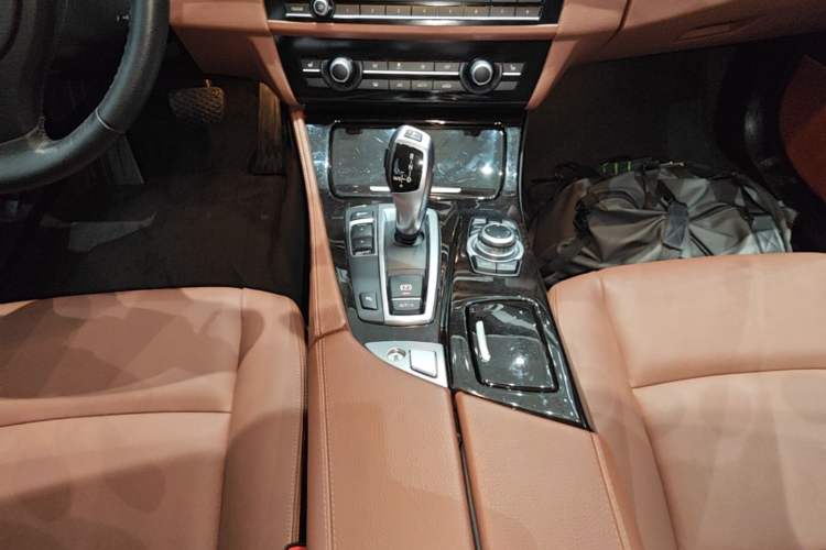 Used BMW 5 Series 2014 525Li Leading Model Gear Lever