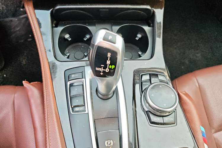 Used BMW 5 Series 2014 528Li xDrive Premium Edition Gear Lever