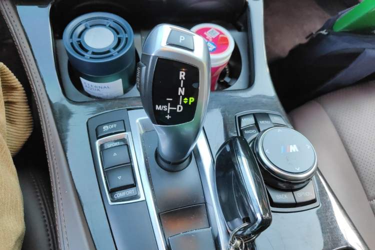 Used BMW 5 Series 2014 525Li Luxury Design Package Gear Lever