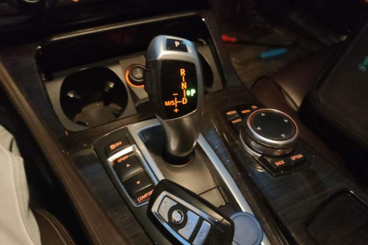 Used BMW 5 Series 2014 525Li Luxury Design Package Gear Lever