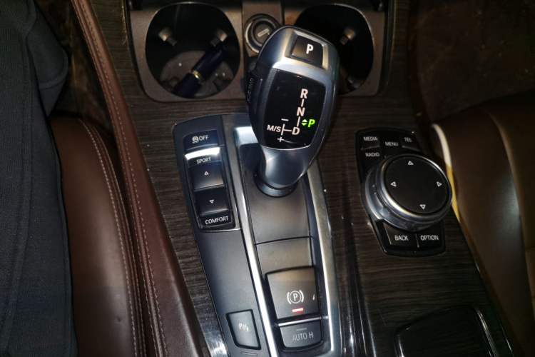 Used BMW 5 Series 2014 525Li Luxury Design Package Gear Lever