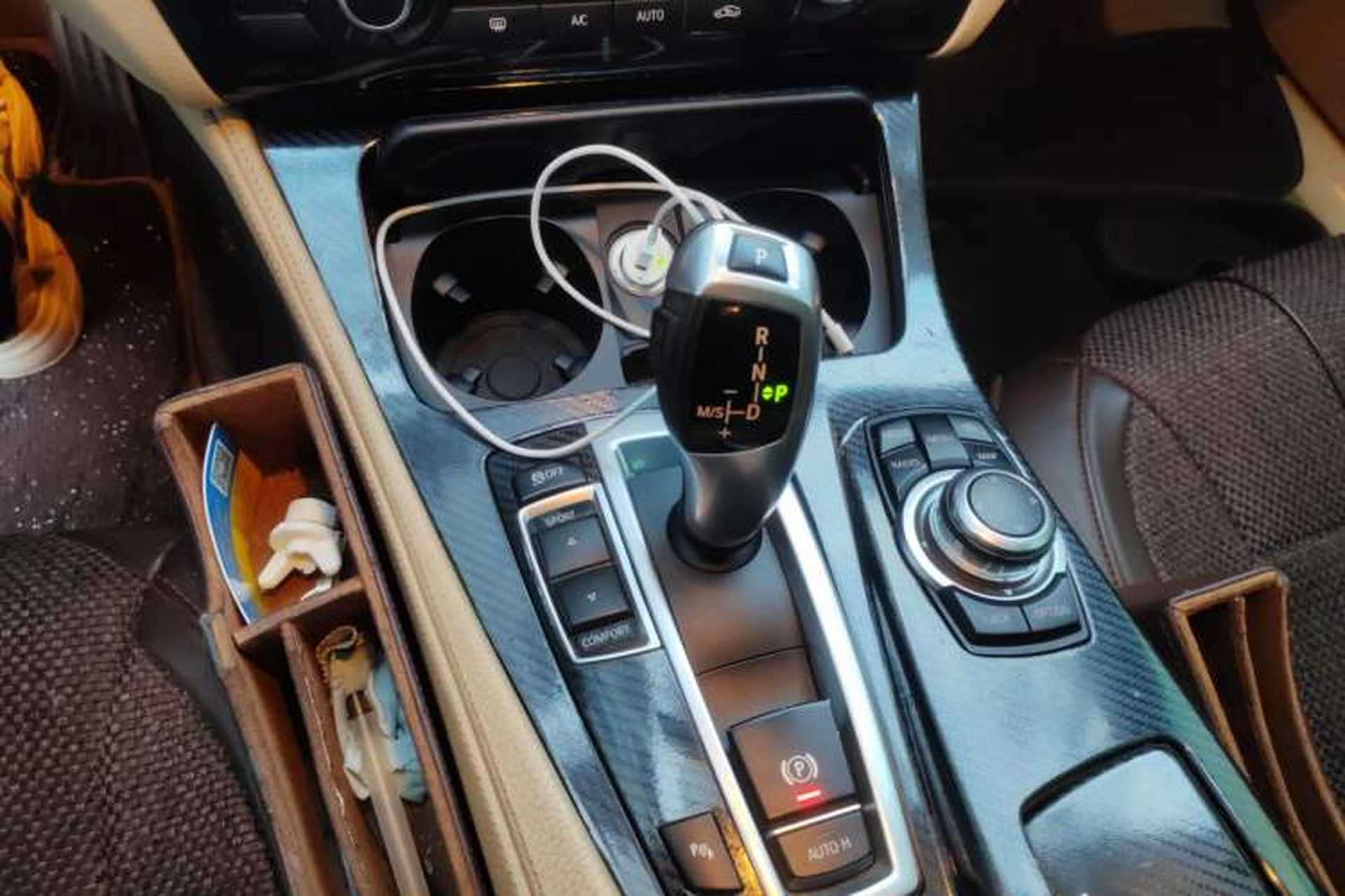 Used BMW 5 Series 2014 520i Elegant Edition Gear Lever