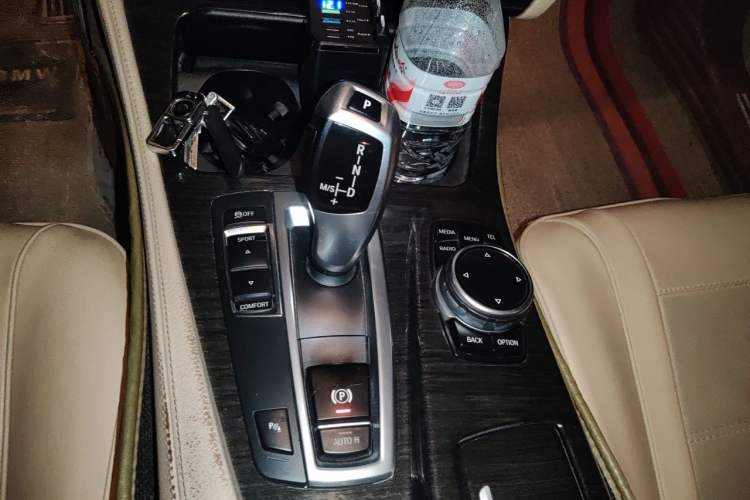 Used BMW 5 Series 2014 525Li Luxury Design Package Gear Lever