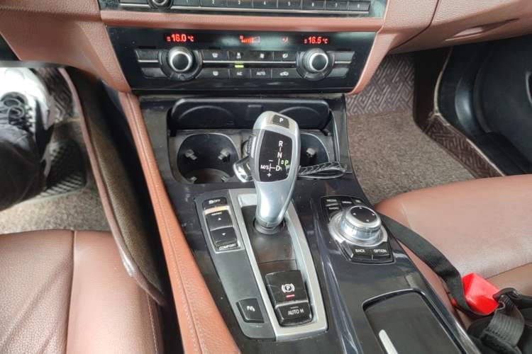 Used BMW 5 Series 2014 520Li Elegant Model Gear Lever