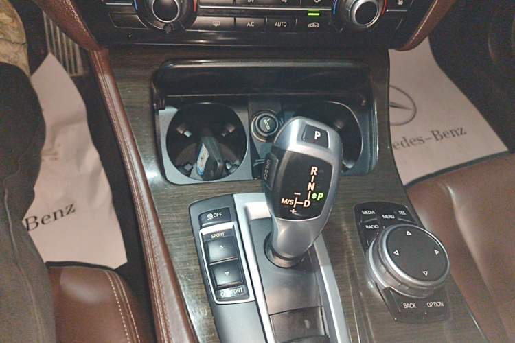 Used BMW 5 Series 2014 525Li Luxury Design Package Gear Lever