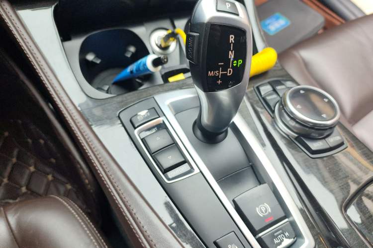 Used BMW 5 Series 2014 525Li Luxury Design Package Gear Lever